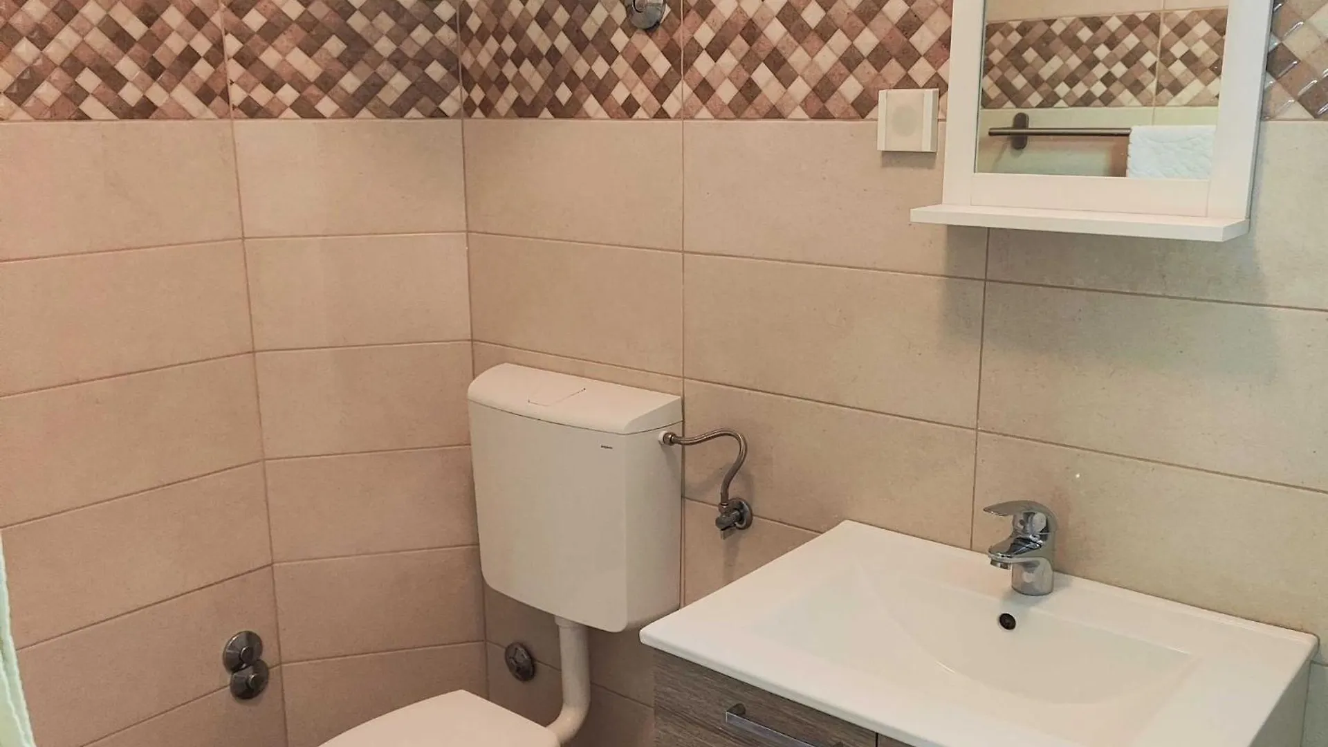 Comfortable Crikvenica Stay With Private Parking 0*,