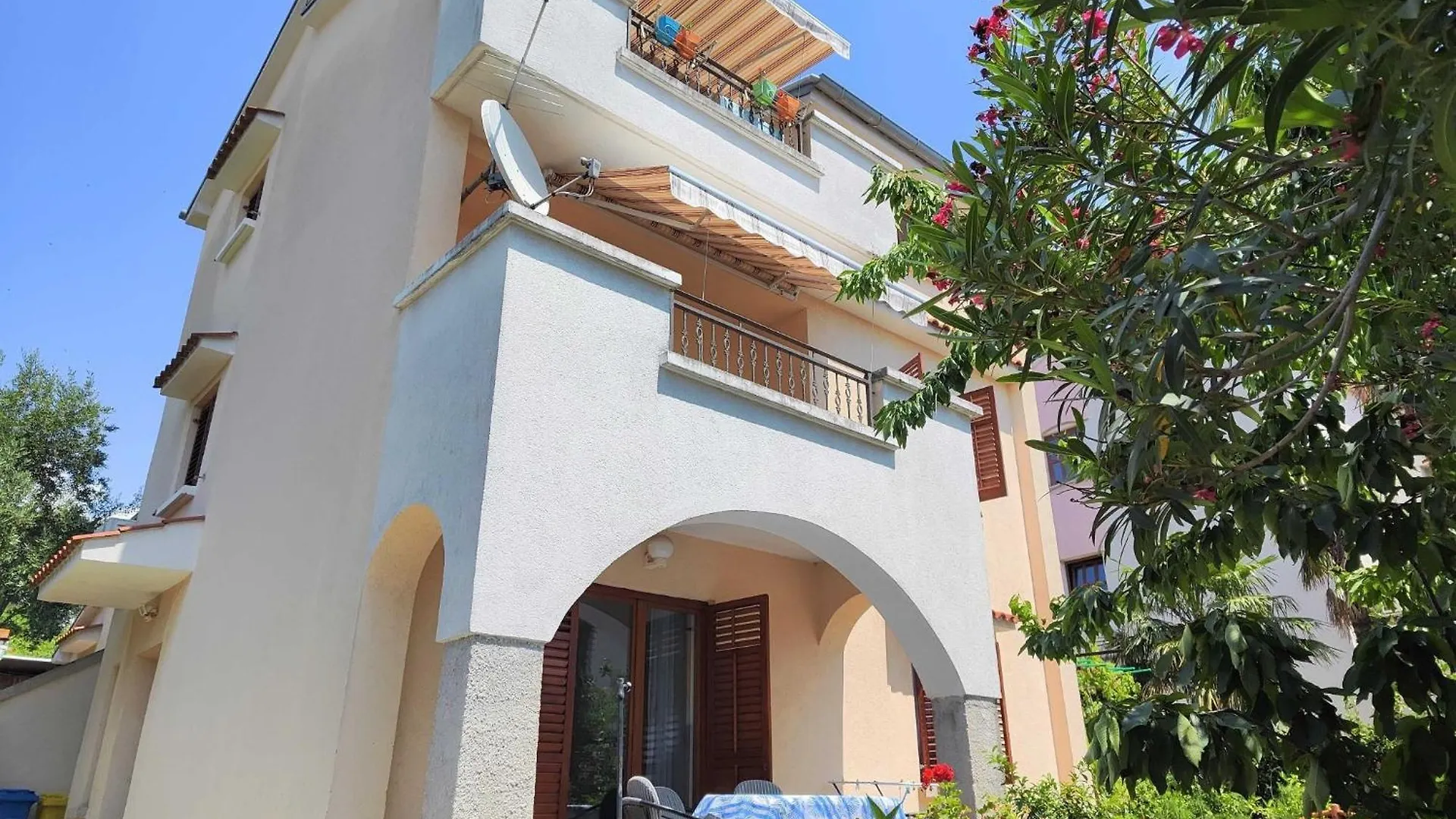 Comfortable Crikvenica Stay With Private Parking